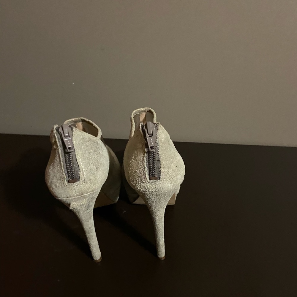 Jessica Simpson Heels - Picture 3 of 4